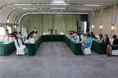 全國(guó)部分省市老齡服務(wù)與產(chǎn)業(yè)協(xié)會(huì)會(huì)長(zhǎng)聯(lián)席會(huì)議圓滿結(jié)束，婚慶服務(wù)拓展老齡市場(chǎng)新方向